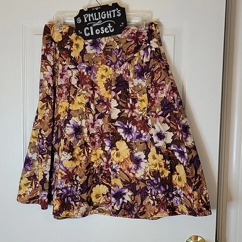 Apt. 9 Stretch Skirt 6 A-line Purple Brown Tan Yellow Floral